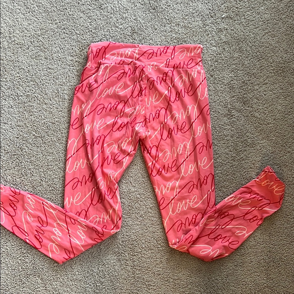 Lularoe Pink Love Print Leggings